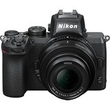 Nikon Z 50 mit dem Objektiv NIKKOR Z DX 16-50 mm 1:3.5-6.3 Systemkamera (Weitwinkelzoom-Objektiv NIKKOR…