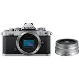 Nikon Z fc + 16-50 VR Systemkamera (NIKKOR Z DX 16–50 mm 1:3,5–6,3 VR Silver Edition, 20,9 MP, Bluetooth,…